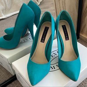 Steve Madden Turquoise Suede Pumps